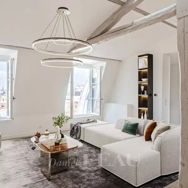 STUNNING VIEWS FROM HISTORIC 19TH-CENTURY RESIDENCE