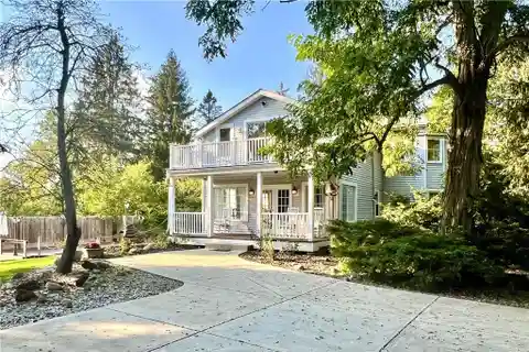 Incredible Home in Inspiring Country Setting