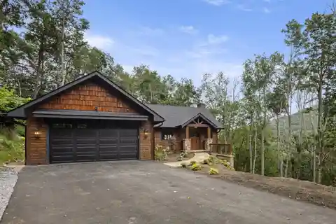 Stunning Modern Log Home