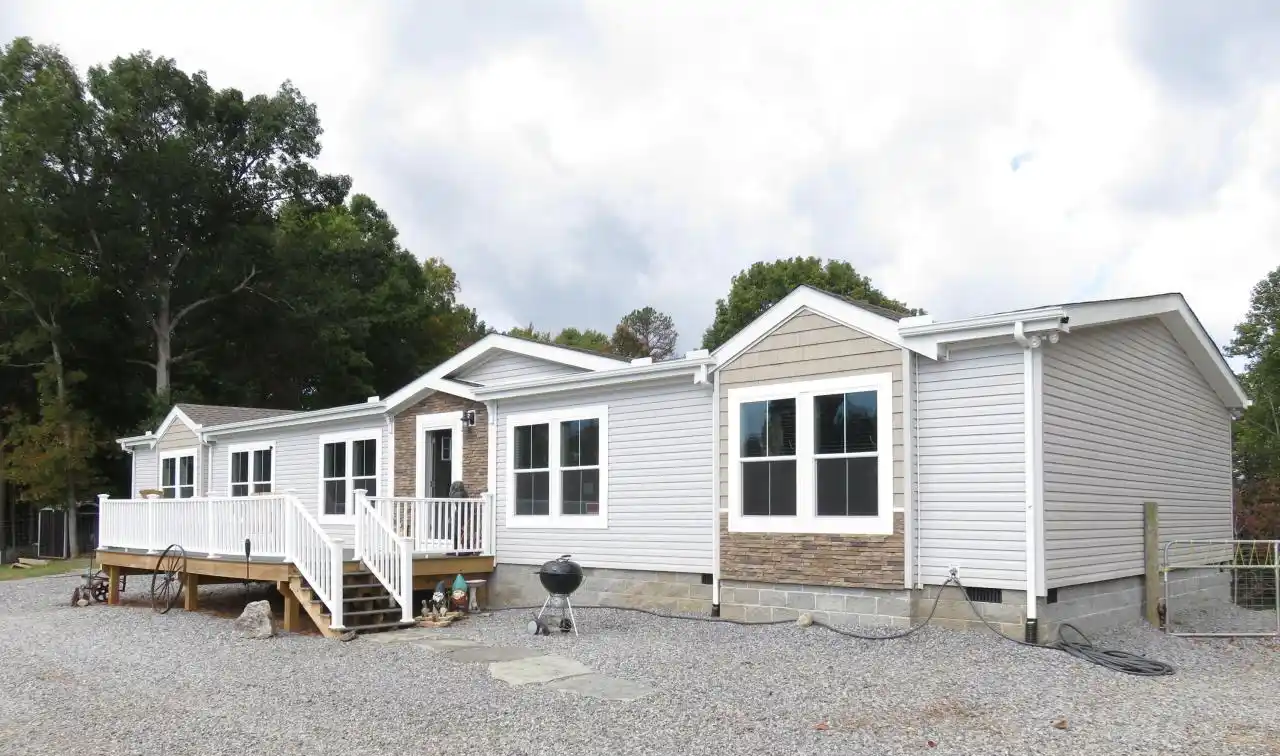 Special 10-plus-acre Retreat