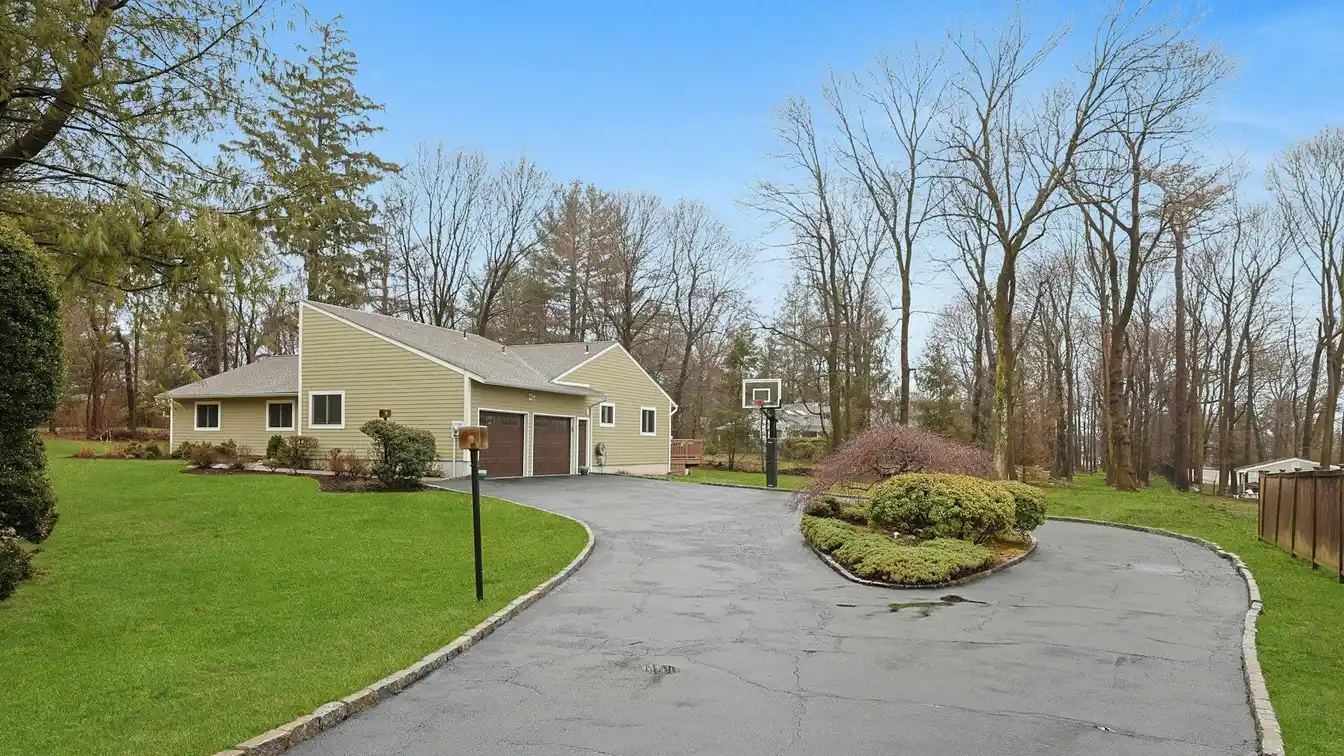 Beautifully Maintained Ranch Home