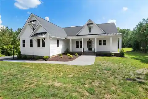 Custom Move-In Ready Home in Breeze Hill