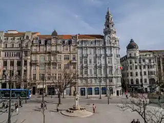 Refined Apartment in Historic Architectural Landmark