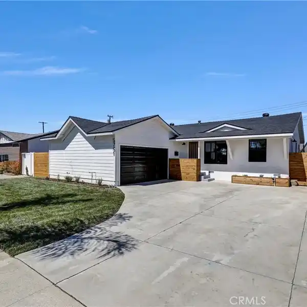 TURNKEY RENOVATED IMPERIAL ESTATES MODEL HOME