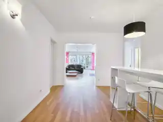 Brilliant Apartment with Alster Canal Access