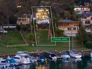 Extraordinary Deep-Waterfront Residence