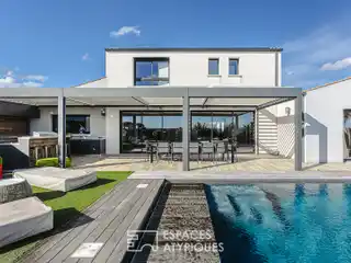 Stylish Retreat with Bali Stone Pool