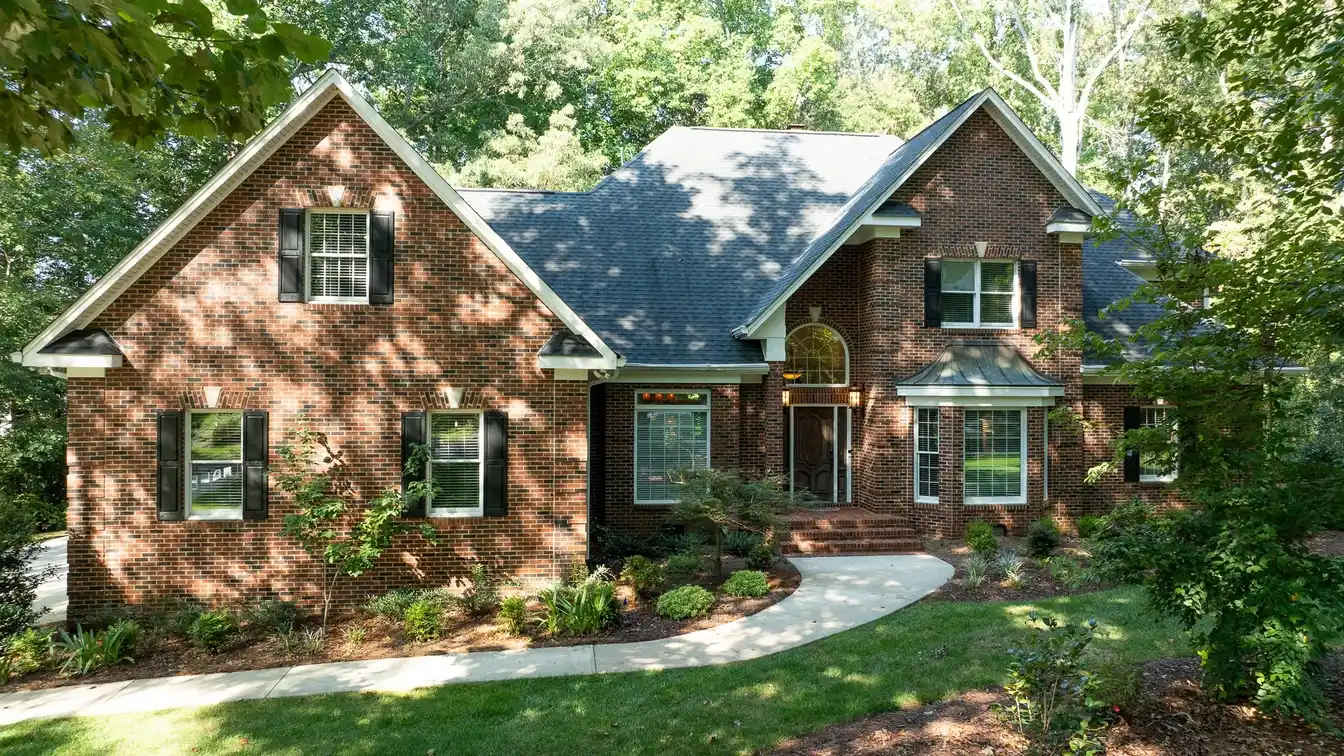 Beautifully Maintained Home in a Desirable Community