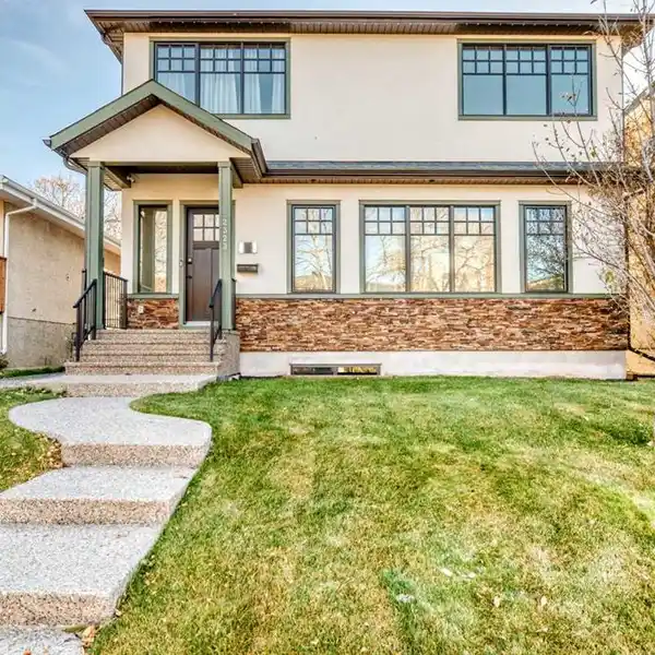 CUSTOM LUXURY HOME WITH SUNLIT OPEN DESIGN