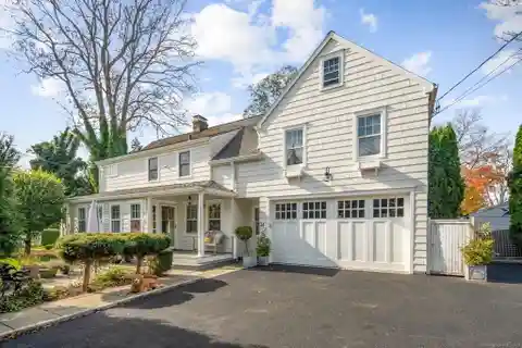 Farmhouse Colonial Charmer