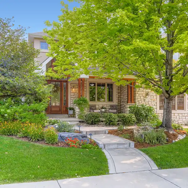 SPACIOUS HOME ON QUIET CUL-DE-SAC