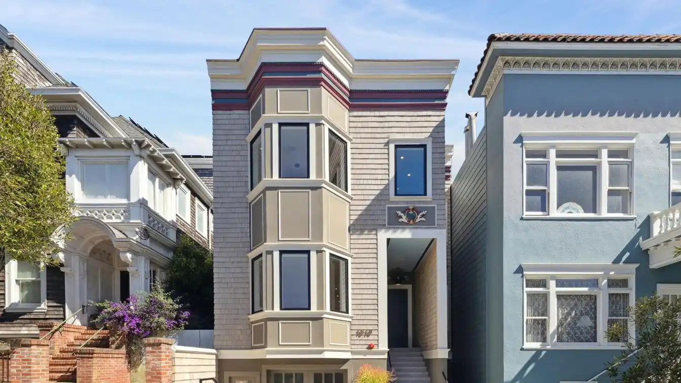 Newly Renovated Luxury Residence Behind a Victorian Façade