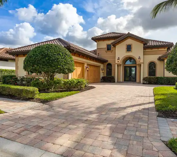 TURNKEY FURNISHED ESTATE HOME