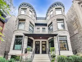 Lovely Lincoln Park Condo