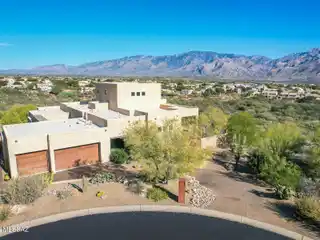 Elevated Desert Elegance in a Luxurious Custom Estate