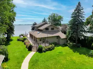 Remarkable Lakeside Living Experience on Eagle Lake