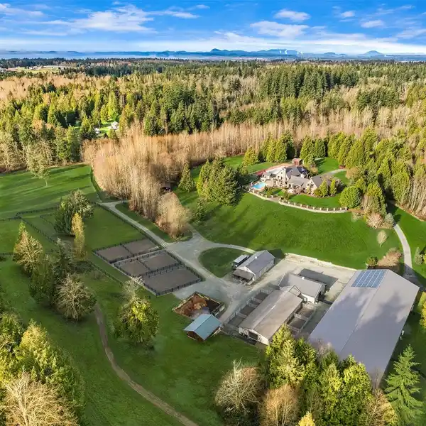 UNPARALLELED 40-ACRE PRIVATE EQUESTRIAN ESTATE