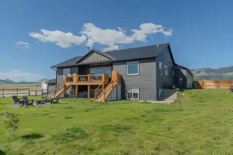 Custom Ranch Home Where Rustic Meets Modern