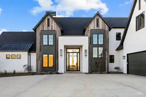 Turnkey Fully Custom Dream Property