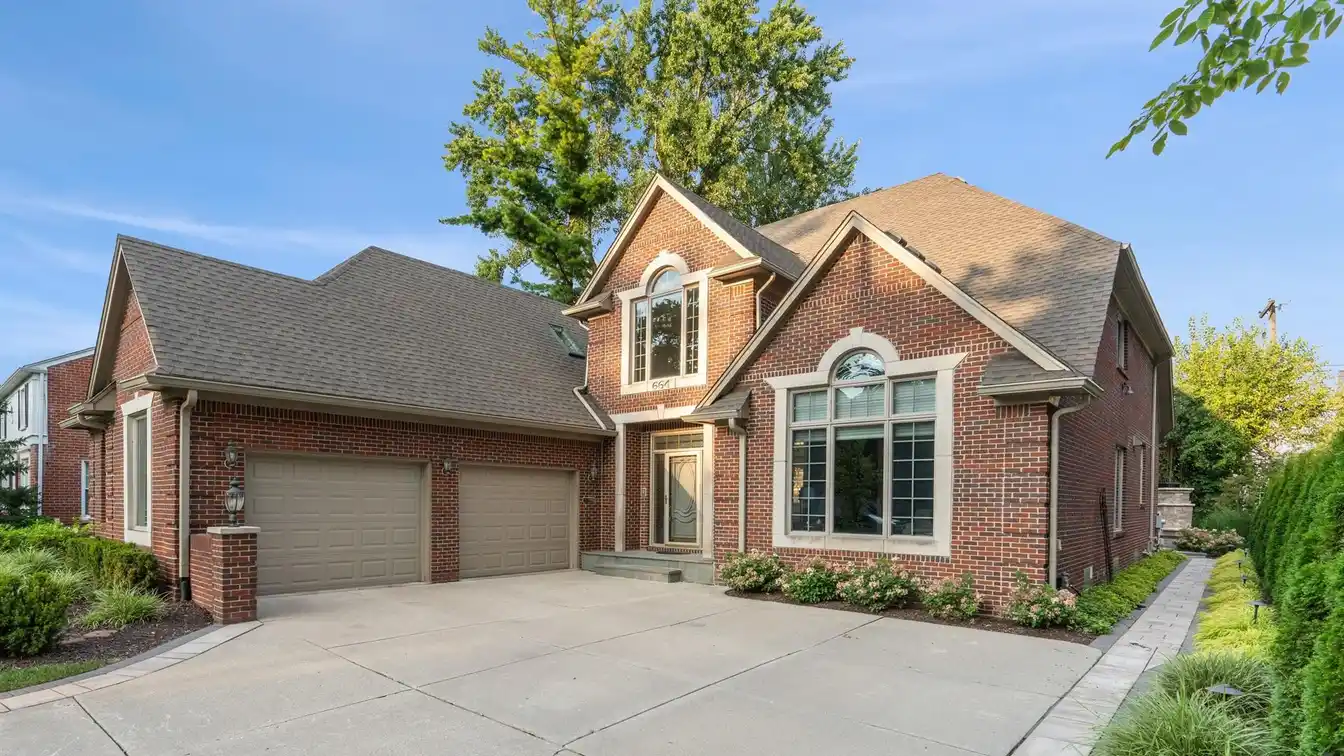 Beautiful Quarton Lake Estates Home