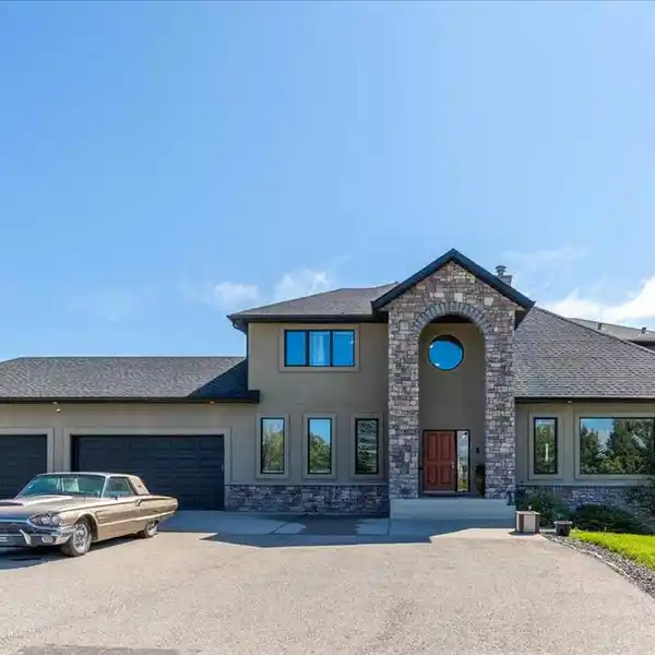 EXCEPTIONAL CUSTOM ESTATE HOME