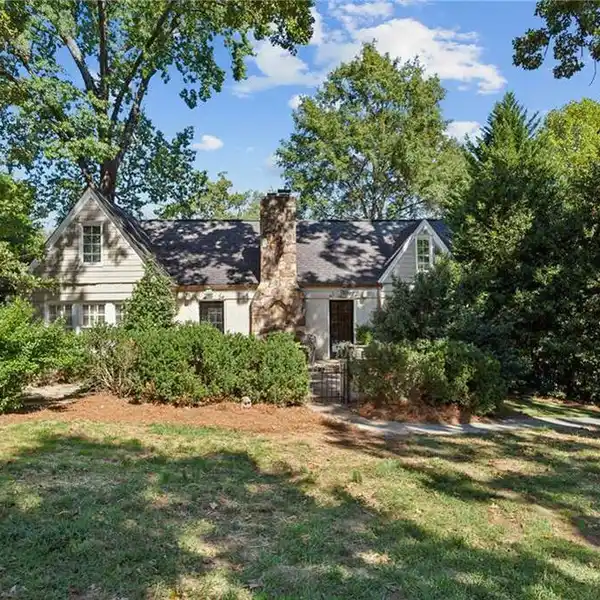 CHARMING HOME  IN PEACHTREE HEIGHTS EAST