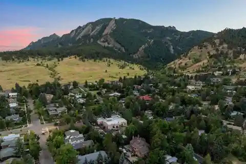 Enduring Allure in an Unmatched Location