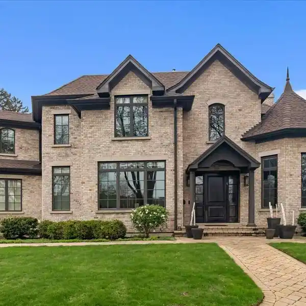 CUSTOM ALL-BRICK HOME IN SUNSET PARK