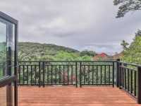 THE ULTIMATE IN COASTAL LIVING