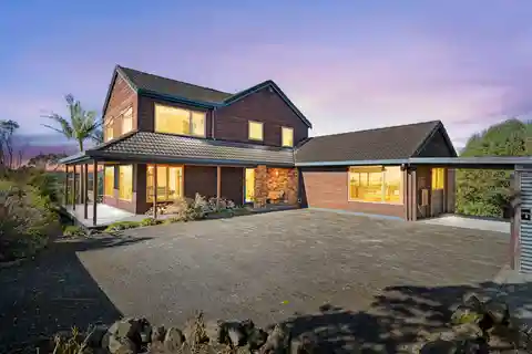 Rare Gem in an Elevated Setting