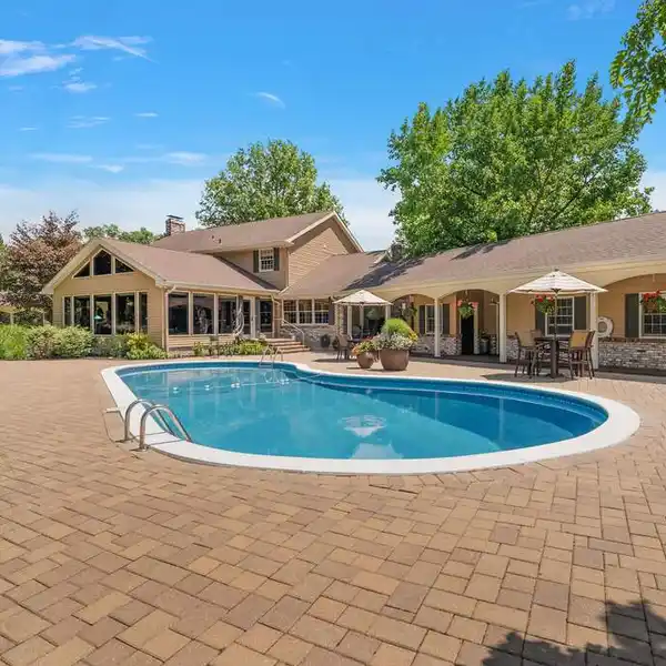 45-ACRE COUNTRY ESTATE