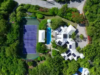 Tennis Villa - Classic Chocolate Hole Estate