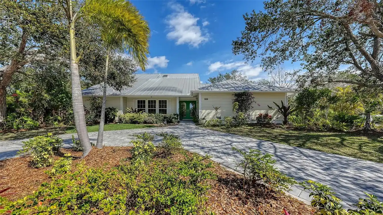 Spacious Five Bedroom Home in the Heart of Siesta Key