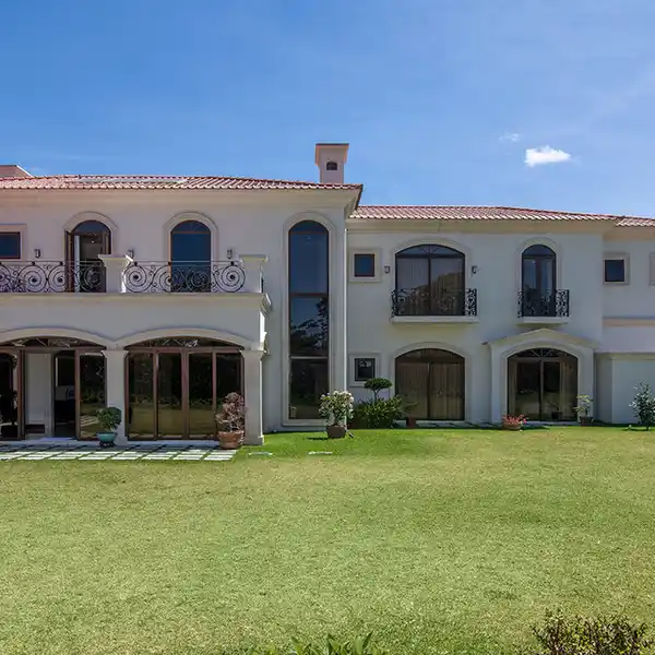 CHâTEAU AT MONTERáN - A CLASSIC RETREAT