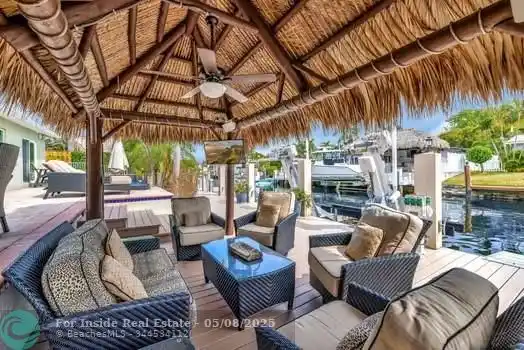 WATERFRONT HOME IN POMPANO BEACH