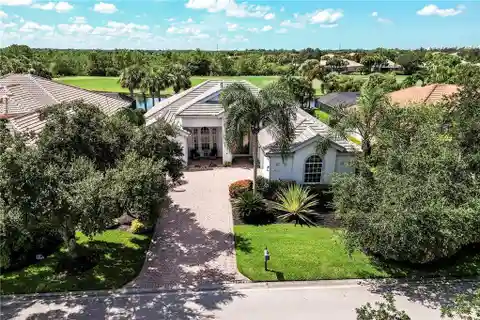 Beautiful Home with Immediate Full Golf Membership Available