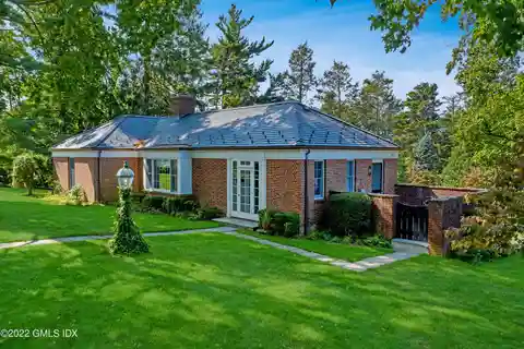 Updated Cottage for Rent