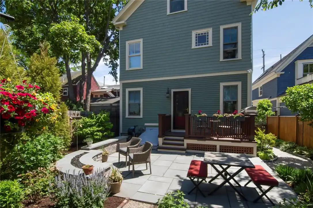 Dazzling Victorian Cottage