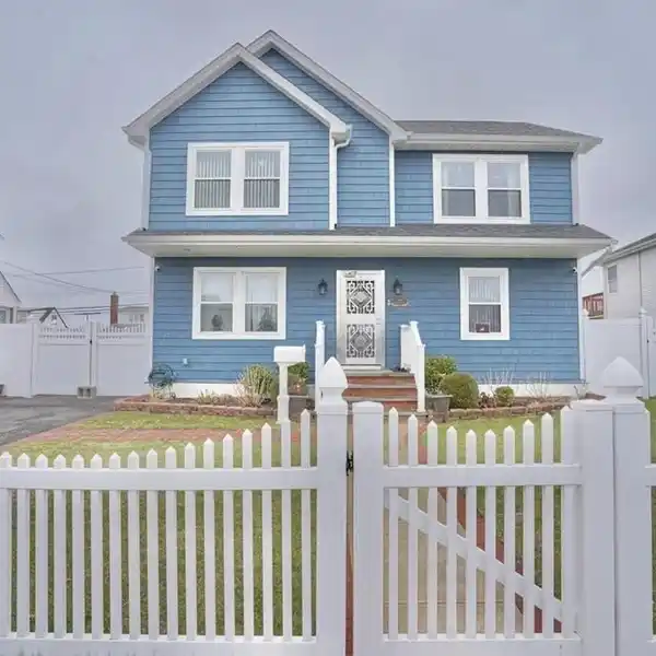 BEAUTIFULLY RENOVATED COLONIAL-STYLE RESIDENCE