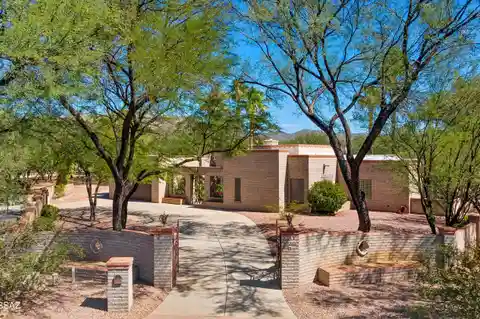 Stunning Custom Masonry Home on a Quiet Cul-De-Sac