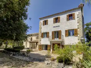 Notable Estate in a Bucolic Paradise