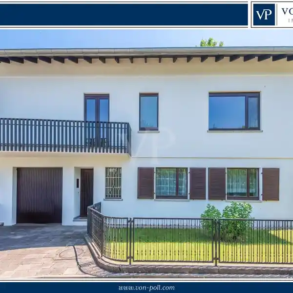 CHARMING CUL-DE-SAC BUNGALOW WITH GARDEN OASIS