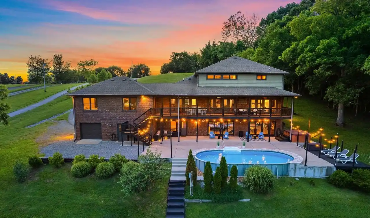 Exquisite Estate in Coveted Land Between the Lakes