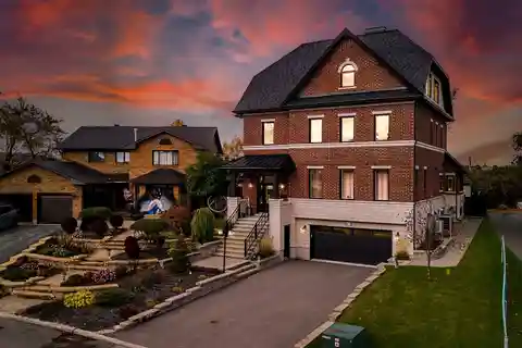 Majestic Luxury Property Guaranteeing Tranquility and Breathtaking Views