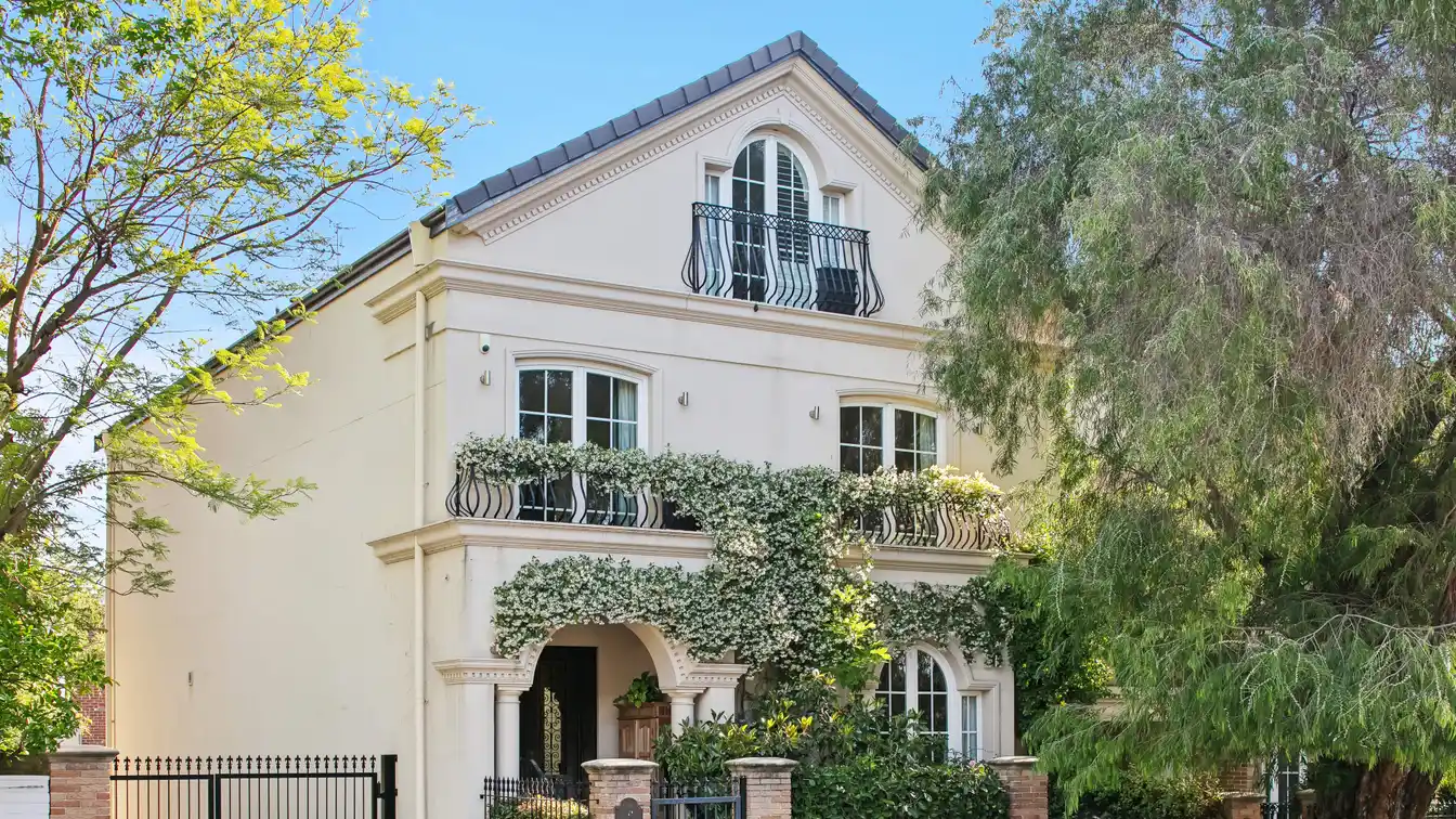 Style and Sophistication with an Easy Low-maintenance Lifestyle