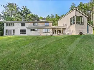 Architect-Designed Sanctuary on Nearly 8 Acres