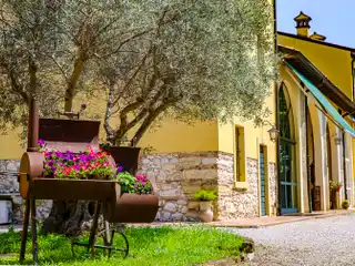 Beautiful Renovated Farmhouse with Large Garden