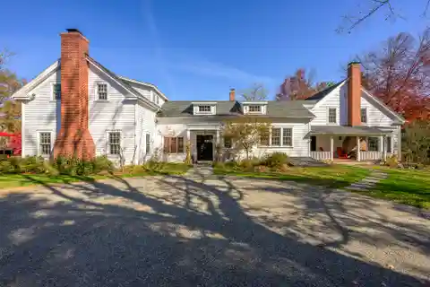 Restored 1790 Farmhouse