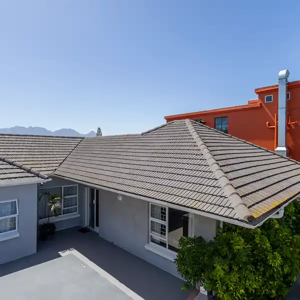 THREE BEDROOM HOUSE FOR SALE IN BEACH ROAD, STRAND