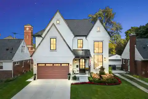 Exceptional Custom-Built Colonial